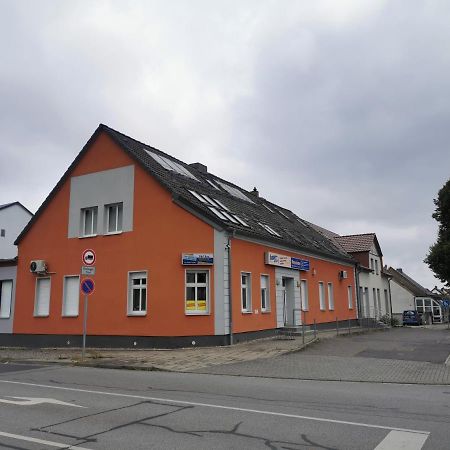 Zimmervermietung Schoenfliesser Stuben Auch Fuer Monteure Eisenhüttenstadt Zewnętrze zdjęcie