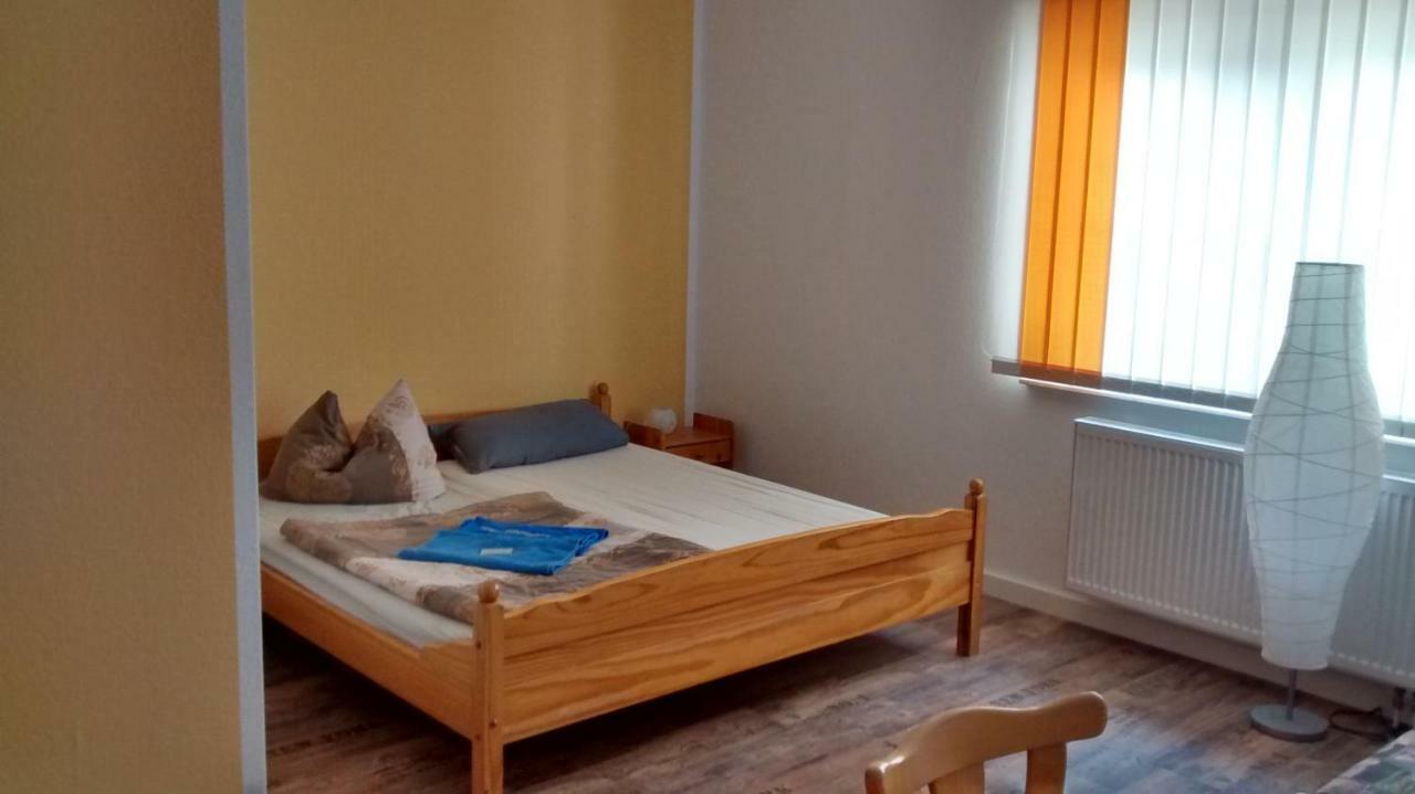Zimmervermietung Schoenfliesser Stuben Auch Fuer Monteure Eisenhüttenstadt Zewnętrze zdjęcie