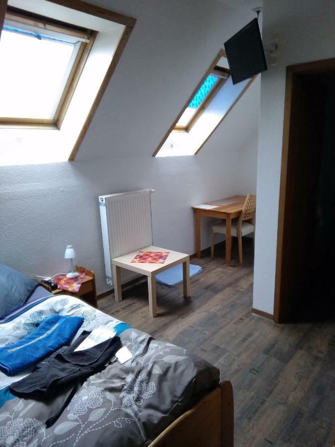 Zimmervermietung Schoenfliesser Stuben Auch Fuer Monteure Eisenhüttenstadt Zewnętrze zdjęcie
